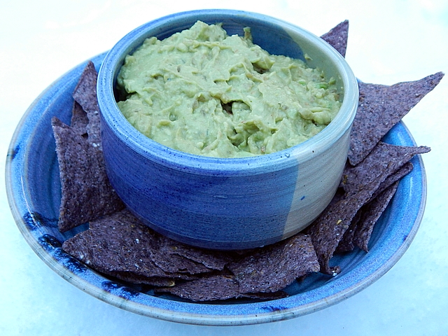 Homemade veggie burgers that taste delicious and freeze well? Yes, please! Get Black Bean Veggie Burger and Spiked Guacamole recipes at TwiceasTasty.com.