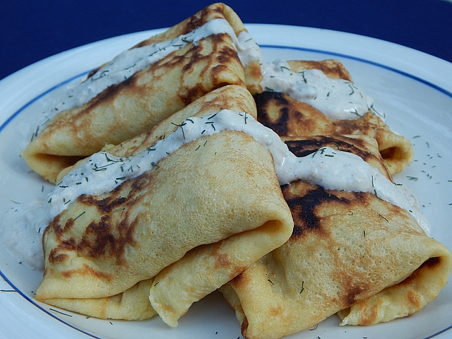 What happens when you combine an unfamiliar ingredient, Web access, and creativity? Gluten-Free Cauliflower-Crust Pizza and other adapted dinners. Learn more at TwiceasTasty.com.