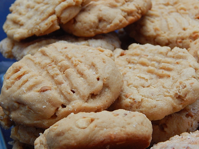 You’ll fall for these peanut butter cookies that can be enjoyed year-round and dressed up for special occasions. Get cookie recipes at TwiceasTasty.com.