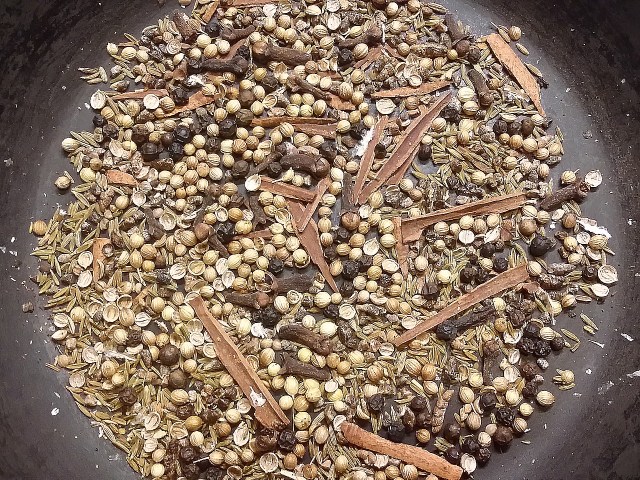 With a little thought, you can make your food gifts the highlight of someone’s holiday season—and of yours. Learn more at TwiceasTasty.com.