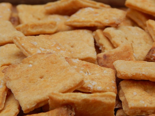 My master recipe lets you make cheese, wheat, herb, rye, and more. Get sourdough crackers recipes at TwiceasTasty.com.